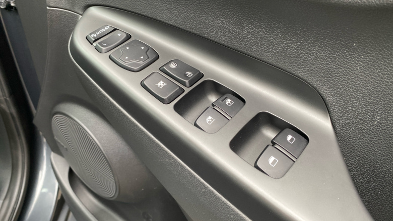 Hyundai KONA 100kW Premium 39kWh 5dr Auto Electric Hatchback